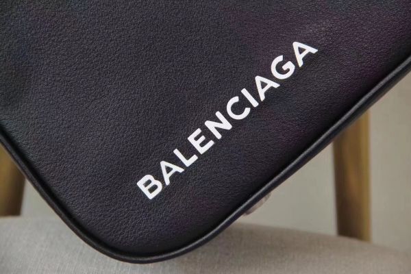Balenciaga TRIANGLE DUFFLE S